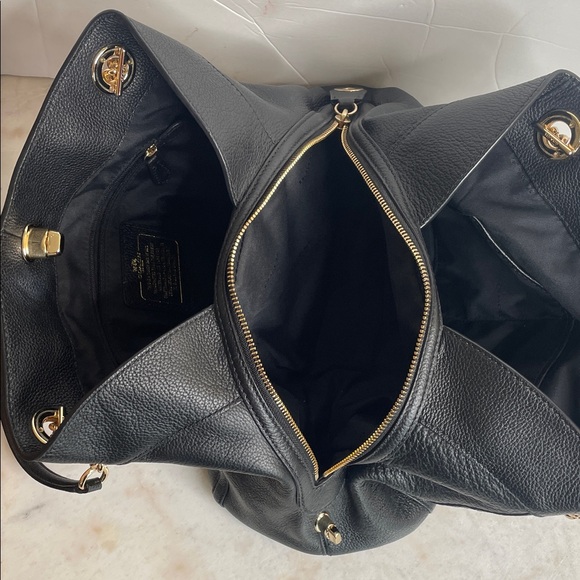 Coach Black Shoulder Bag with Gold Chain - Picture 13 of 16